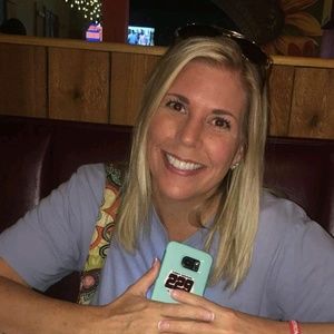 Meet your Posher, Denise